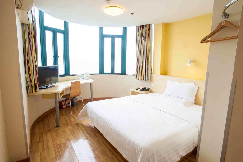 7Days Inn Mei Zhou Bin Fang Avenue Mejcsou Szoba fotó